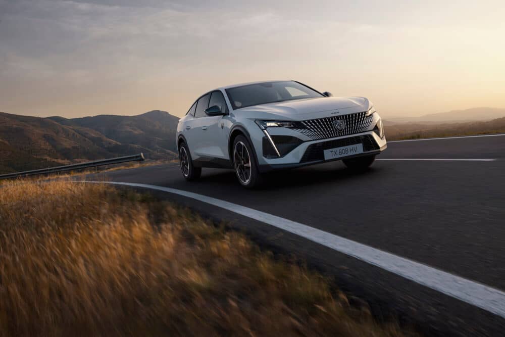 Peugeot E-408_Copyright Cédric Viollet @ ContinentalProductions