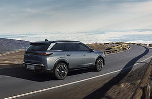 Peugeot 5008 Copyright Cédric Viollet @ ContinentalProductions